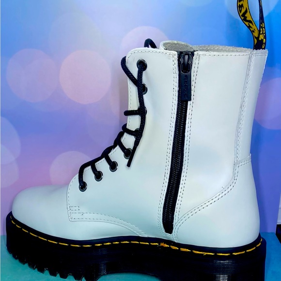 NWOT- Unisex Dr. Martens Jadon Boot - White - Women's 9, Men's 8 -$4.99 Shipping - Picture 7 of 13